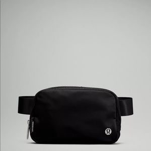 NWT lululemon black belt bag